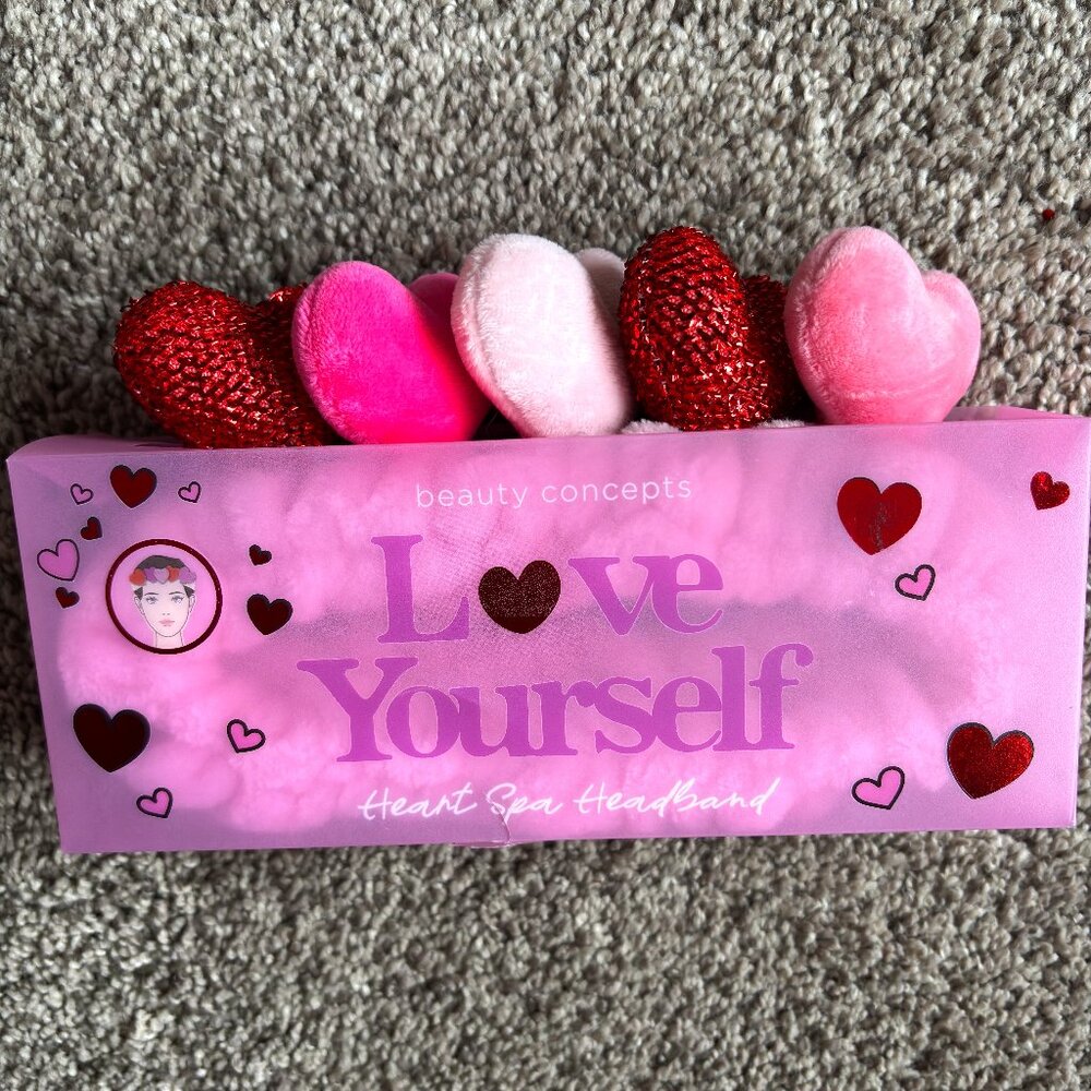 B.C. Beauty Concepts Love Yourself Heart Spa Make Up Face Wash Bath Headband